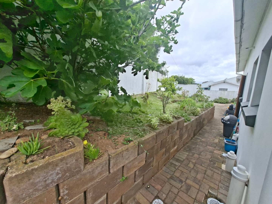 3 Bedroom Property for Sale in Fraaiuitsig Western Cape